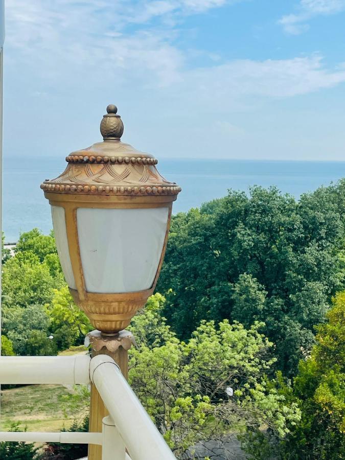 Emirhan Palace Hotel Istanbul Exterior photo